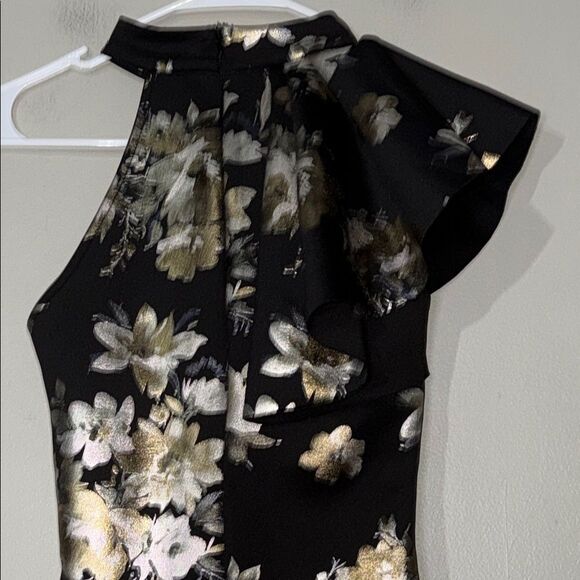 Black and Gold One Shoulder Bodycon Dress - Picture 10 of 15